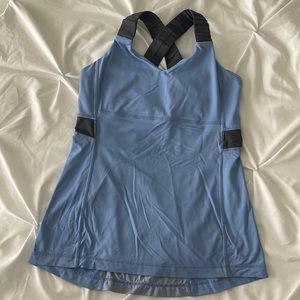 Lululemon tank with built-in sports bra size 8